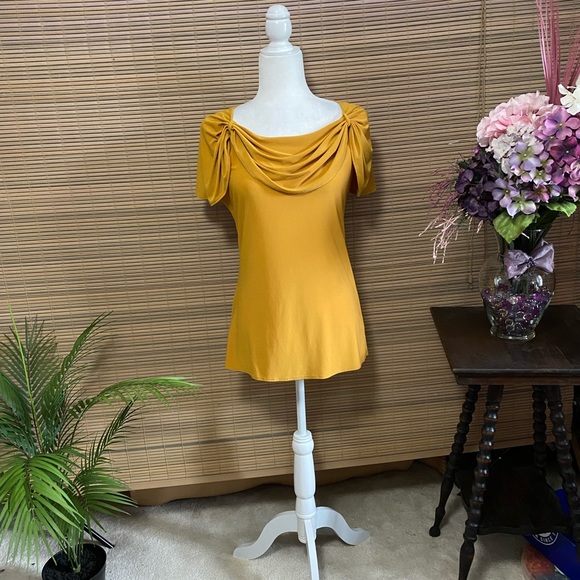 Darling gold blouse with draped neckline - Picture 7 of 10
